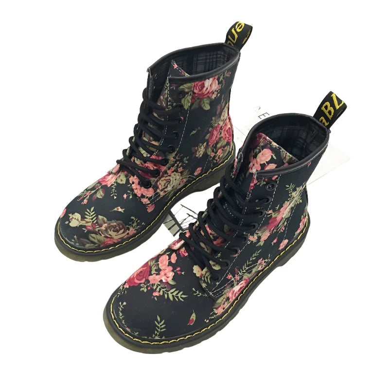 Roses Print on Black Victorian-style Canvas Lace-up Ankle Boots