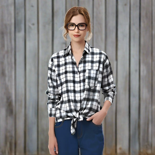 Black and White Plaid Country-style Shirt w Front Pocket